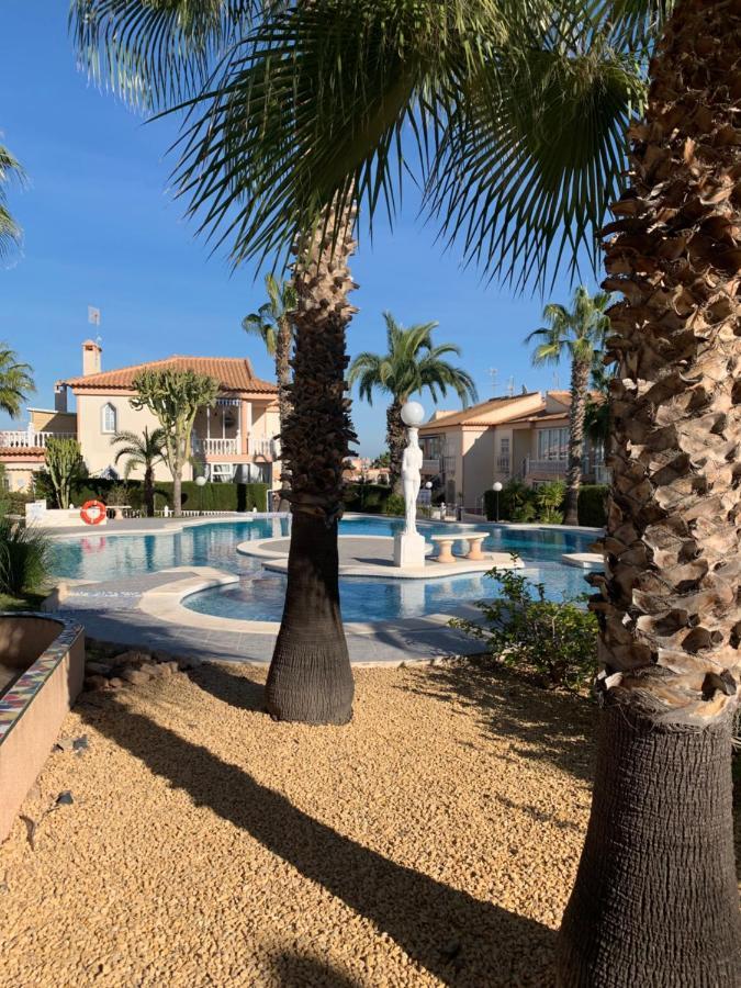 Schoenes Ferienbungalow In Los Altos Torrevieja Exterior foto